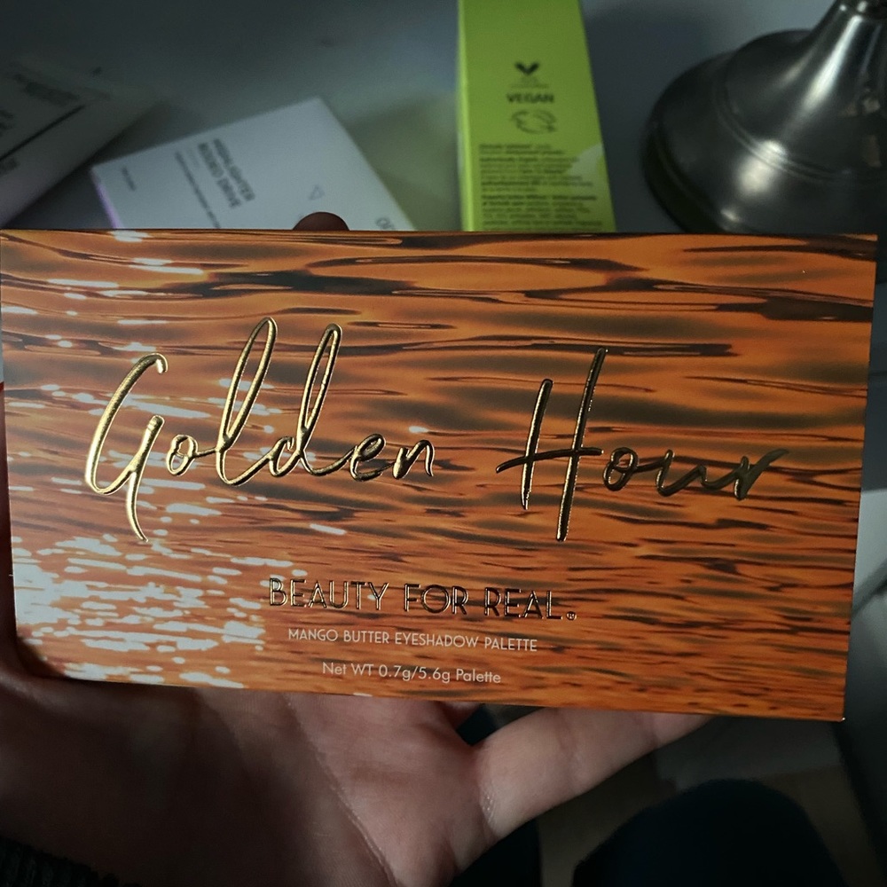 BEAUTY FOR REAL Golden Hour Mango Butter Eyeshadow Palette - Picture 3 of 4